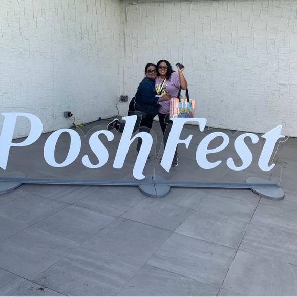 Meet Your Posher - Picture 10 of 16